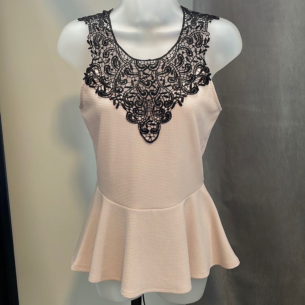 Material Girl Pink Flare Waisted Sleeveless Blouse Sz M - Like New